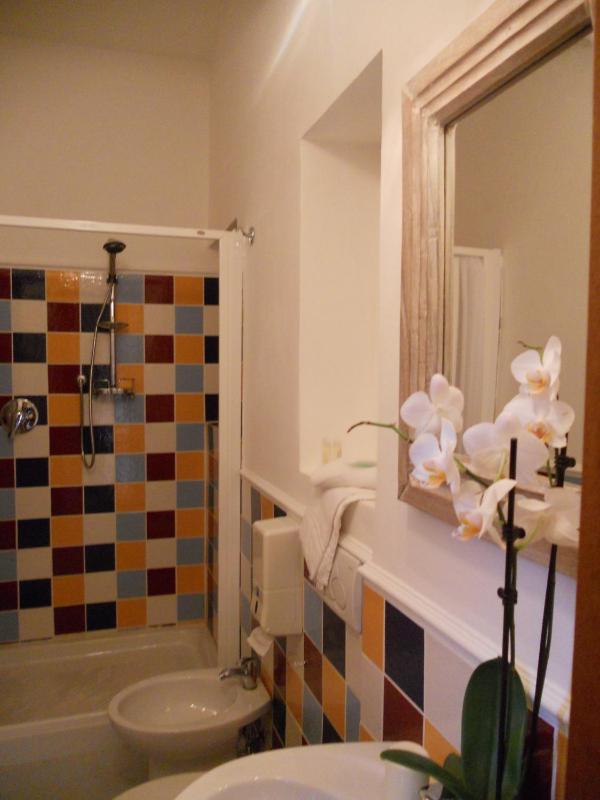 Single Room image 2