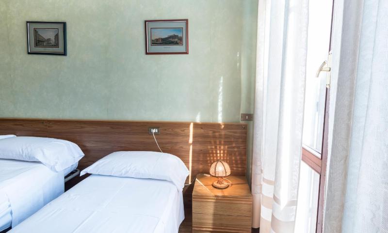 Camere R 75 - image 49
