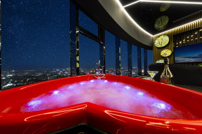 Apartamenty Sky Tower z Jakuzzi Przy Oknie by BQQK - image 28