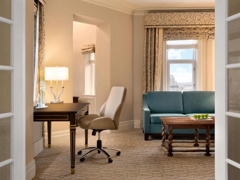Fairmont Chateau Laurier - image 9