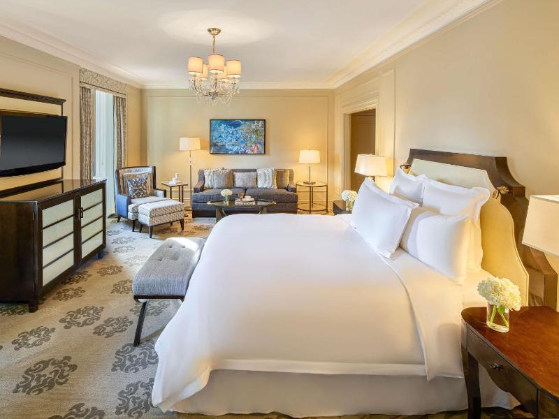 Fairmont Hotel Vancouver - image 14