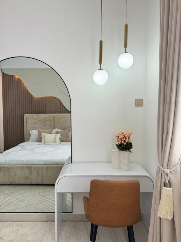Town view apartment with gym - image 12