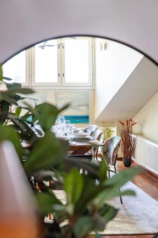 Penthouse Loft with Jacuzzi and Sauna - image 2