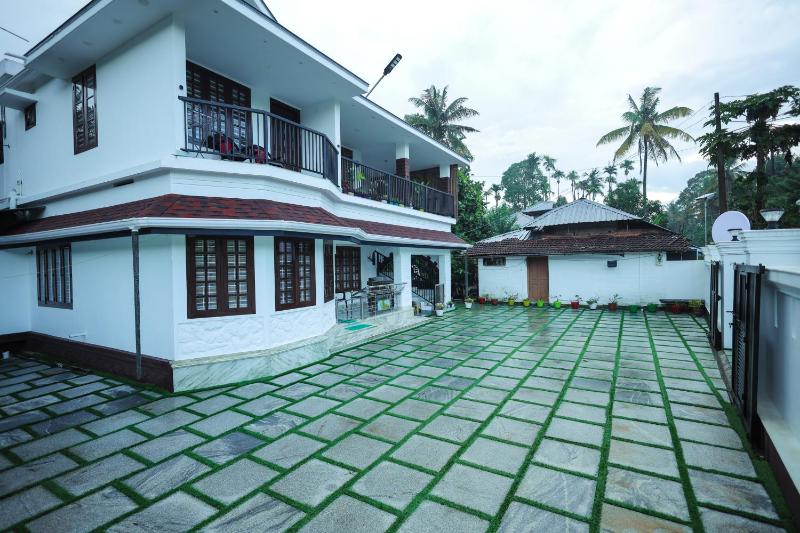 Wayanadan Huts Homestay - image 34
