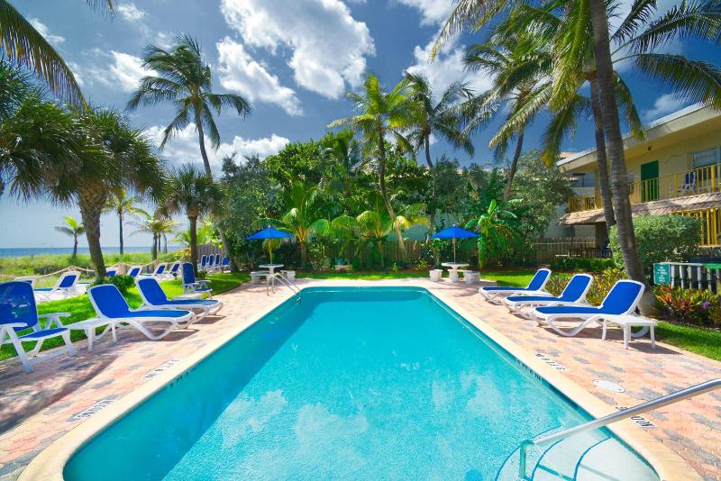 Tropic Seas Resort - image 14