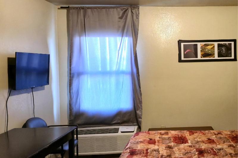 Cole Manor Motel By OYO Love Field Market Center - image 6