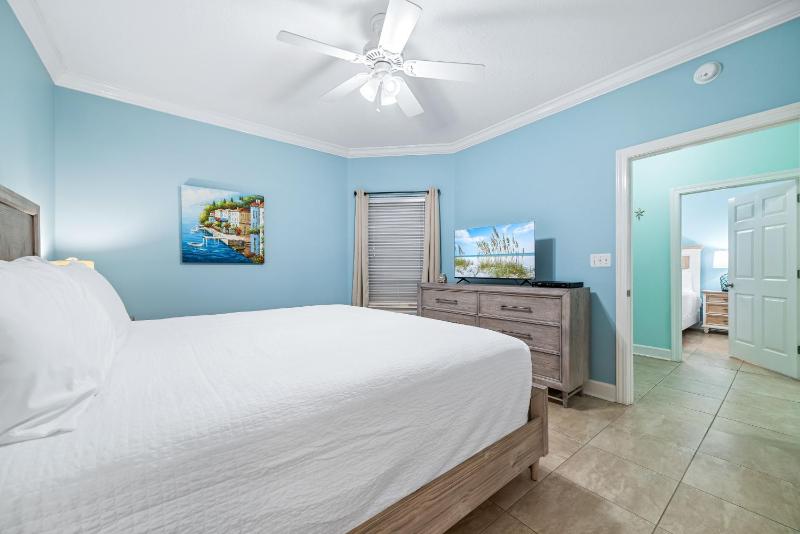 Phoenix 9 Unit 1204 - image 18