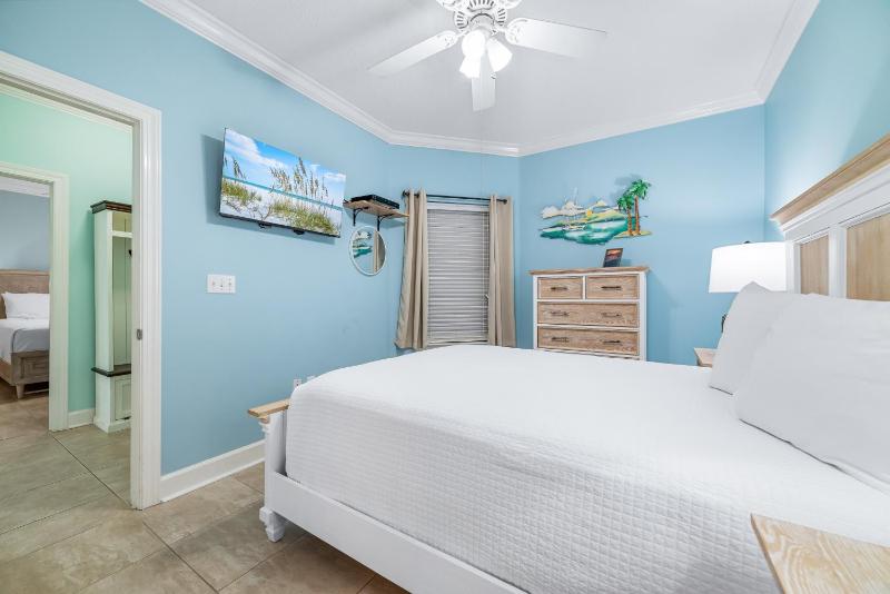 Phoenix 9 Unit 1204 - image 13