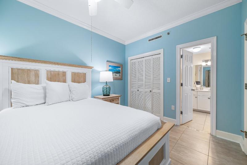 Phoenix 9 Unit 1204 - image 8