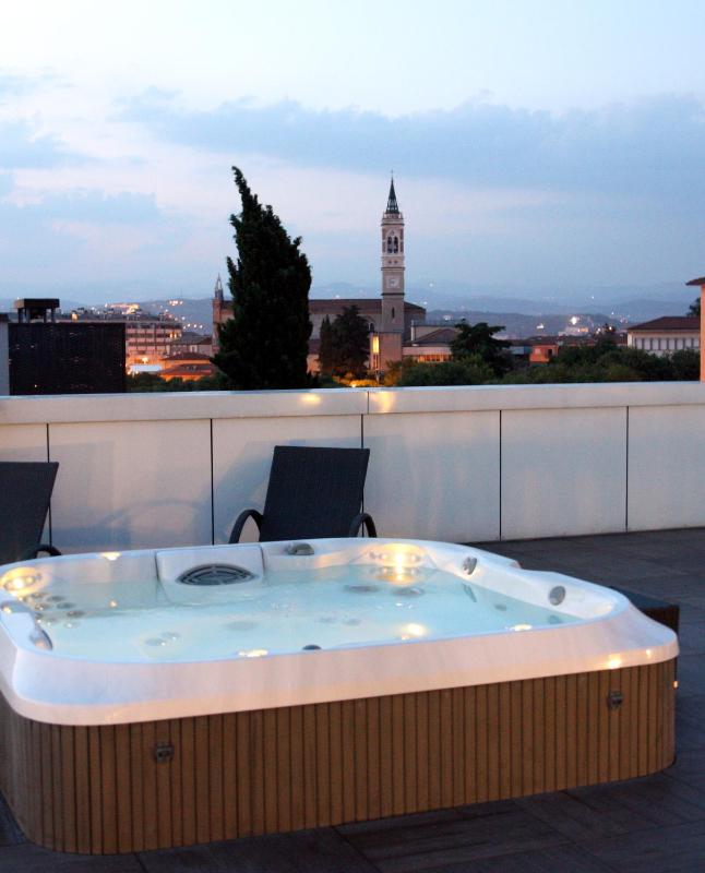 Superior Double Room with Spa Bath in Roofgarden image 3