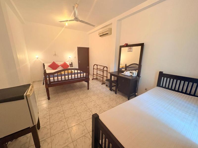 Jungle Holiday Home - image 11