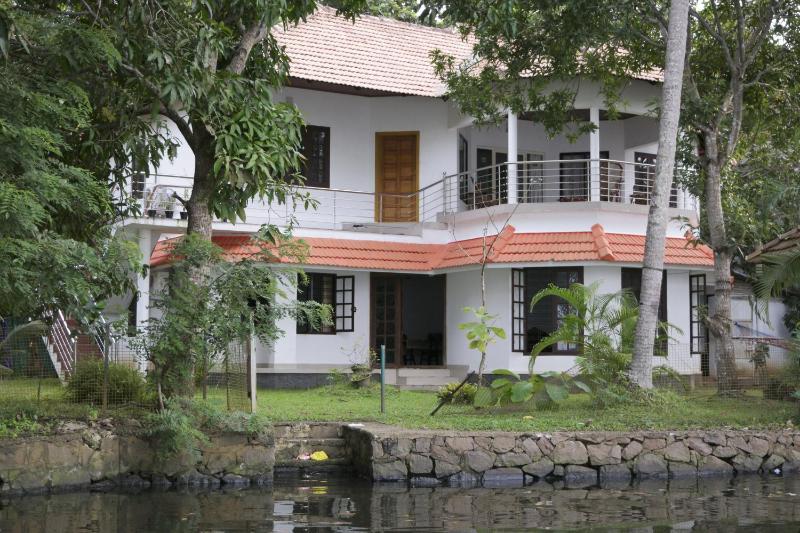 Lovedale Lakeside Homestay - image 38