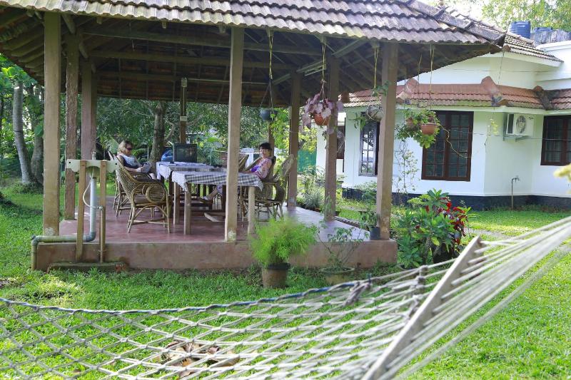 Lovedale Lakeside Homestay - image 34