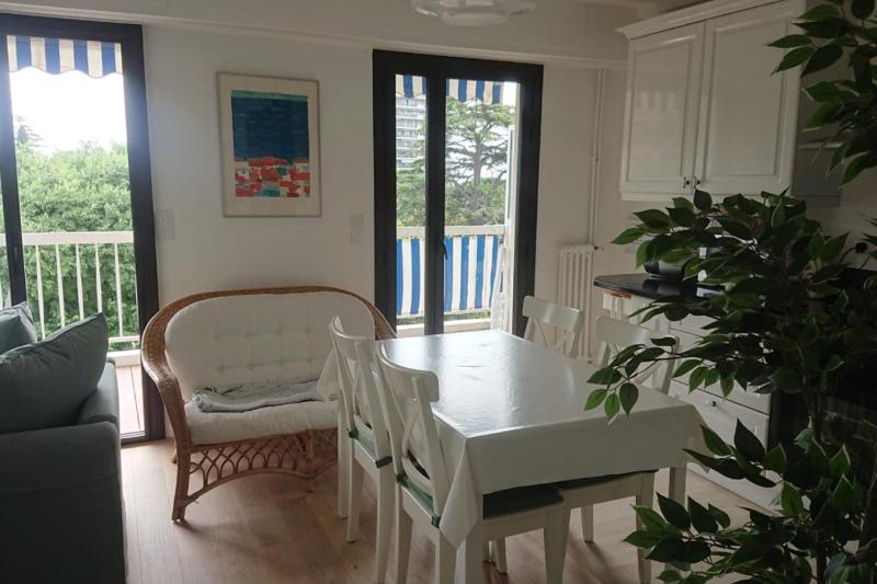 Spacious 70 m flat with Balcony and sea view! - image 11