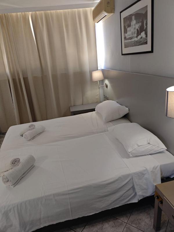 Karis Hotel - image 18