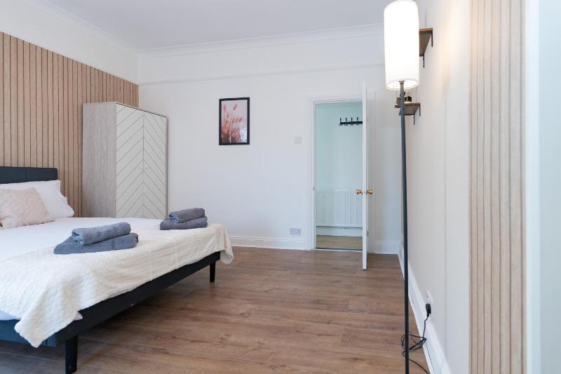 Open Mind Property - 4BR 17 Guests & Free Parking - image 31