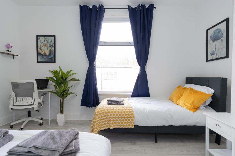 Open Mind Property - 4BR 17 Guests & Free Parking - image 3