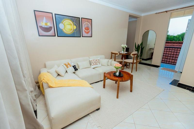 Modern Cozy Haven with balcony views in Kiwatule Ntinda - image 9