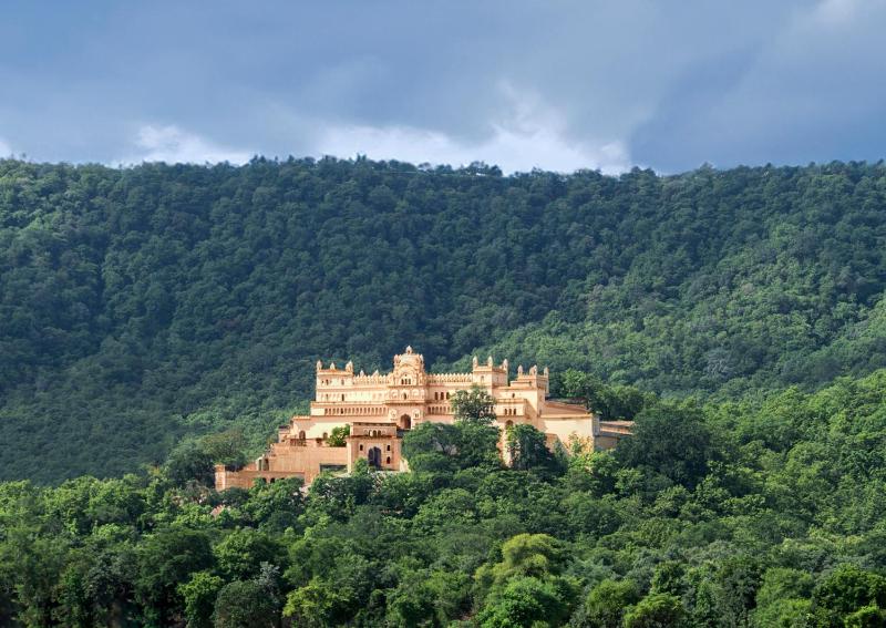 The Oberoi Rajgarh Palace - image 1