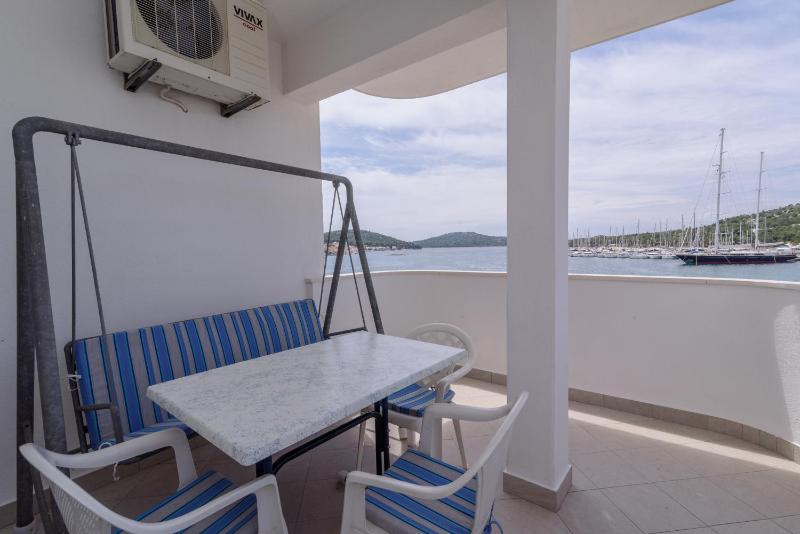 Apartmani Jerkunica - image 13