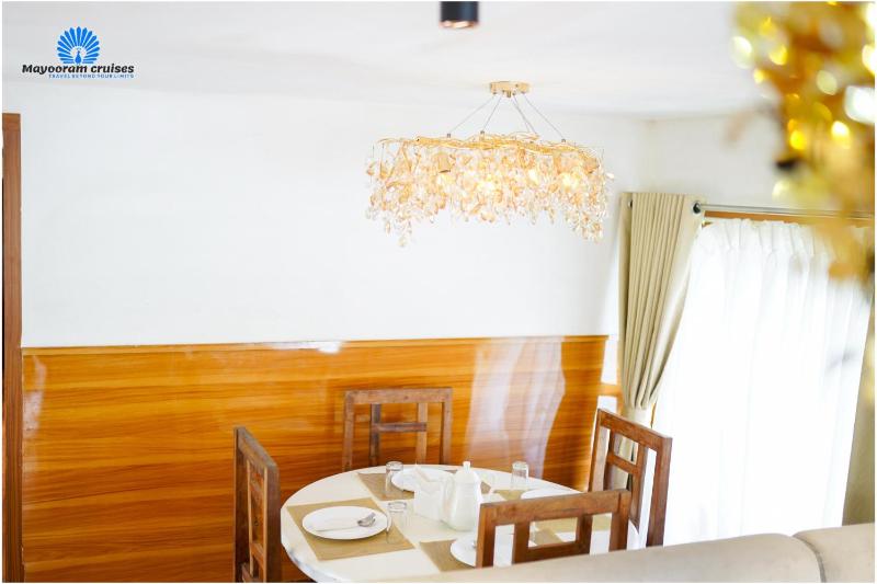 Mayooram cruises -luxury houseboat - image 13