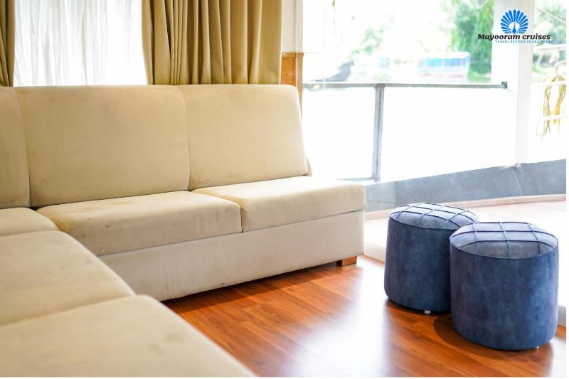 Mayooram cruises -luxury houseboat - image 7