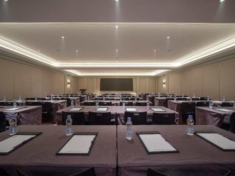 Mercure Xi'an Stadium Hotel - image 9