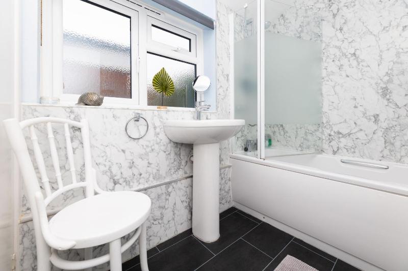 Top Step Cottage - image 3