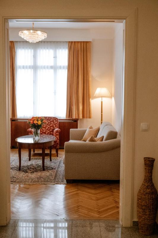 Hotel City Central - image 8