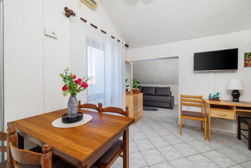 Apartment Dragica - image 8