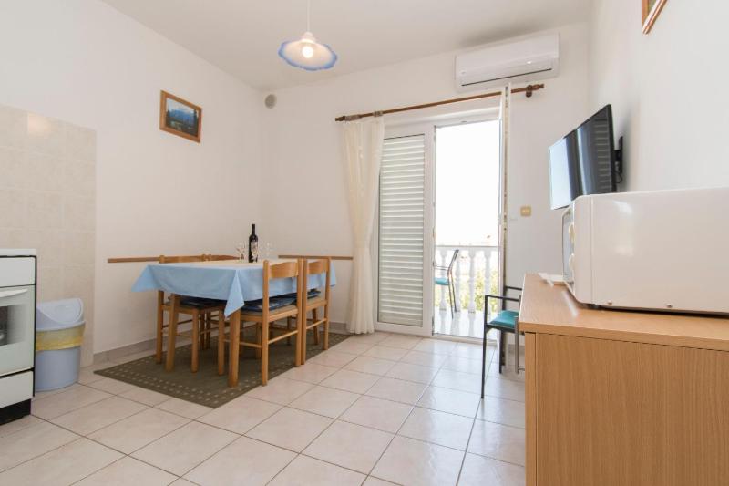 Apartments Nada - image 2
