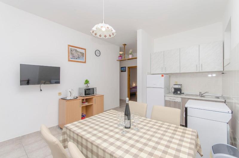 Apartments Nada - image 9