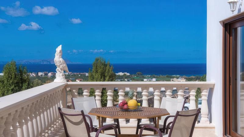 Sunshine Villa with Private Pool by Estia - image 12