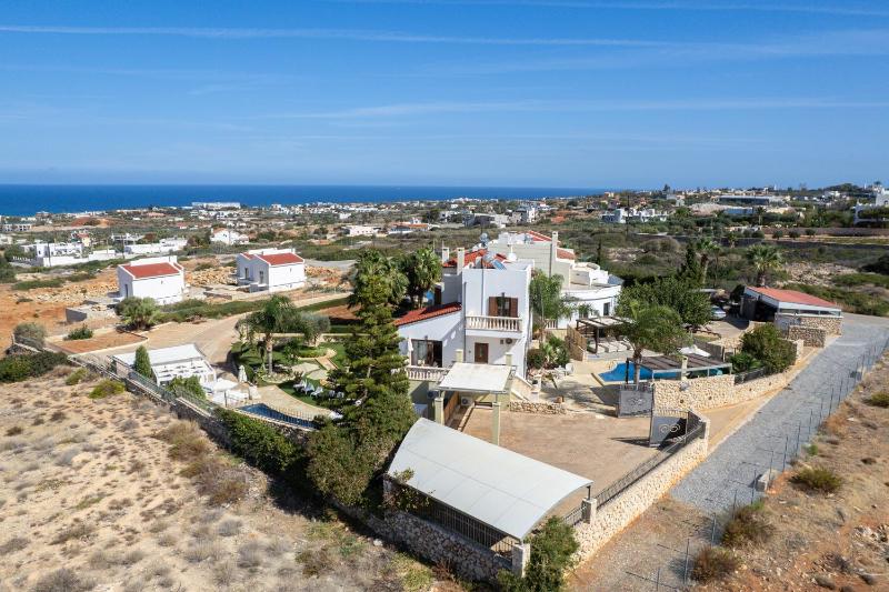 Sunshine Villa with Private Pool by Estia - image 13