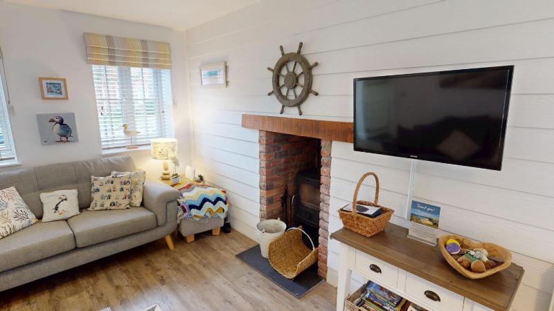 Wren Cottage - Part of the The Bay Filey Holiday Village with pool gym and direct beach access pub restaurant tennis and meadows walks - image 13