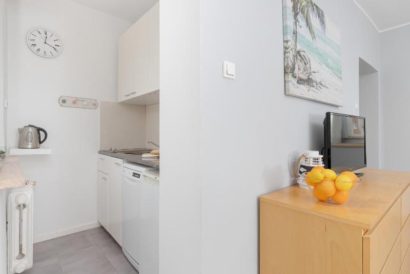 Unique & Seaside Studio for 4 people in Gdynia by Noclegi Renters - image 7