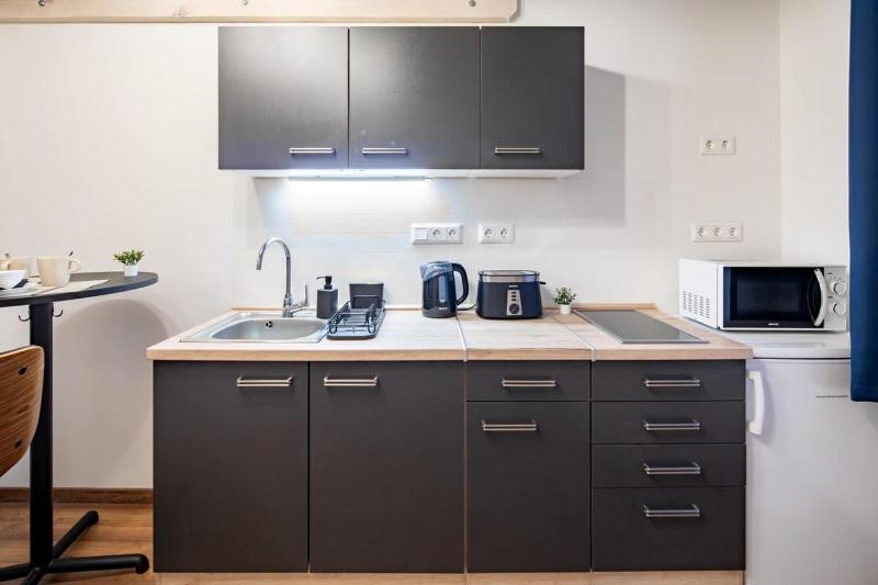 Central - NEW - Comfy Home - image 7