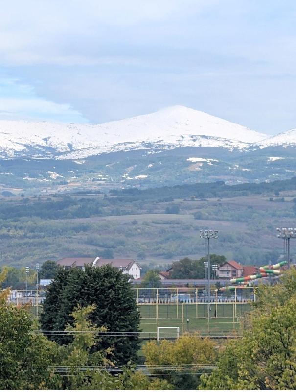 Mimi -Green Hill naselje Podina u blizini aqua parka parking freeigraliste za decu - image 9