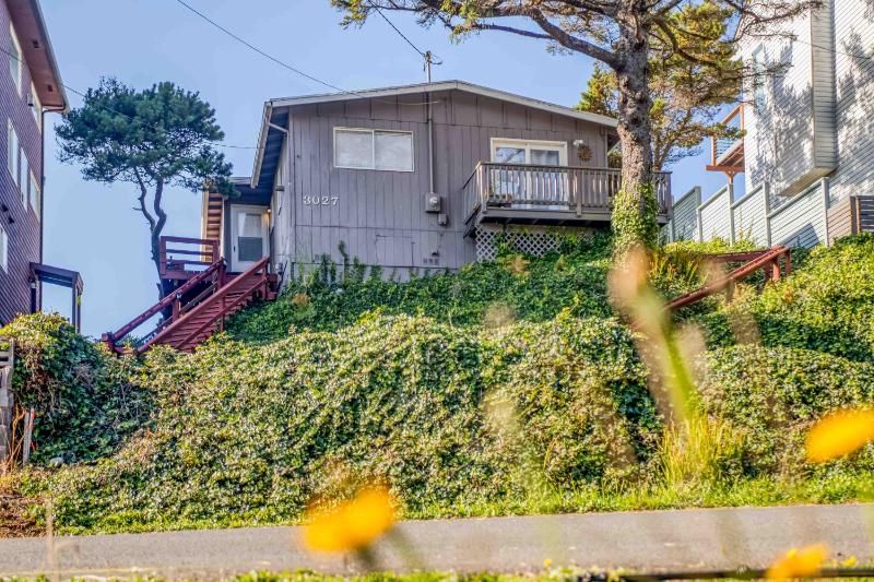 The Cliff House - Lincoln City - image 4