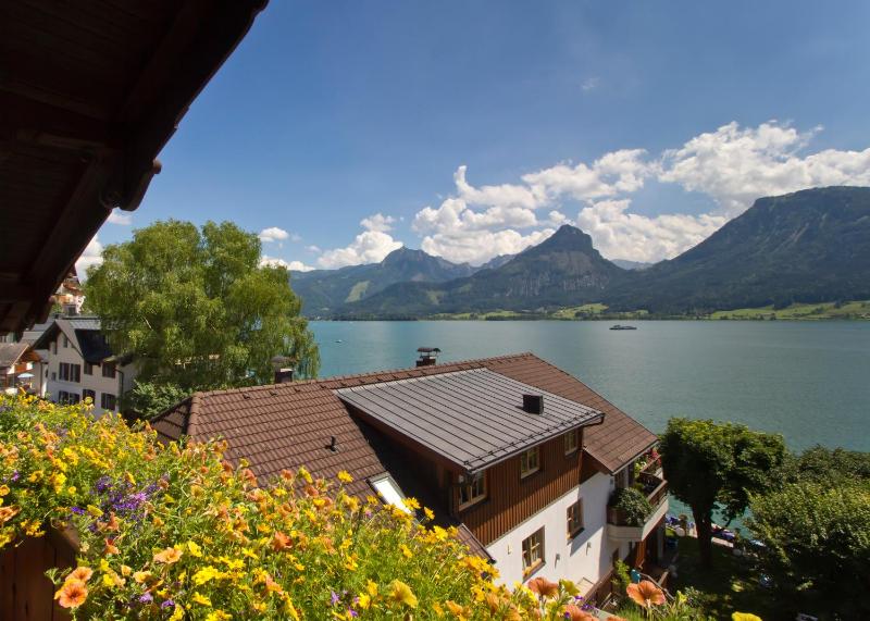 Double Room with Lake View image 2