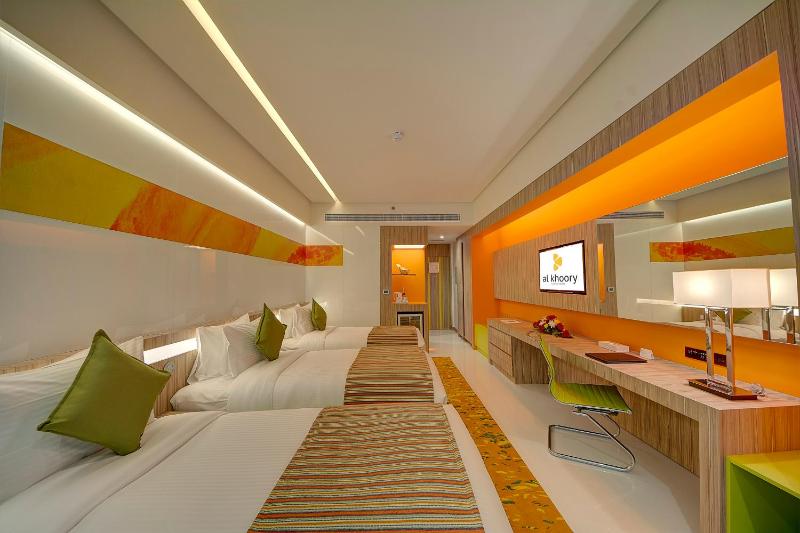 Deluxe Triple Room image 3