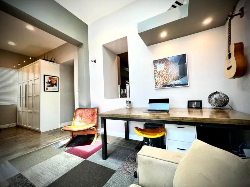 UPTOWN CASTLE - CITY VIEWS - THEATER & CONVENTION DISTRICT! - image 31