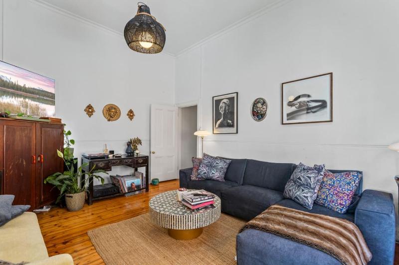 Stylish Northcote Retreat - walk to cafes - image 15