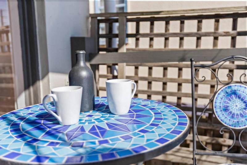 Stylish Northcote Retreat - walk to cafes - image 7