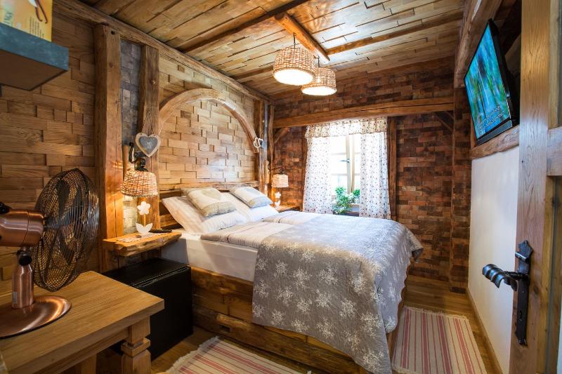 Double Room image 4