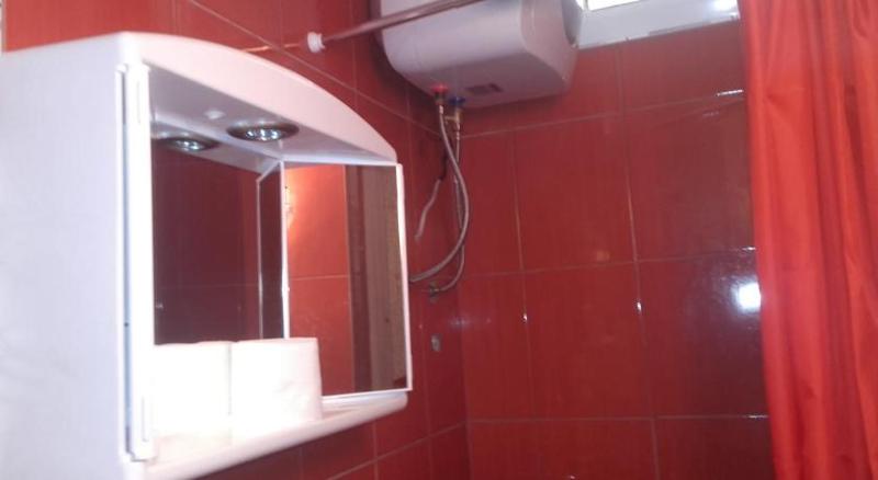 Quadruple Room with Private Bathroom image 3