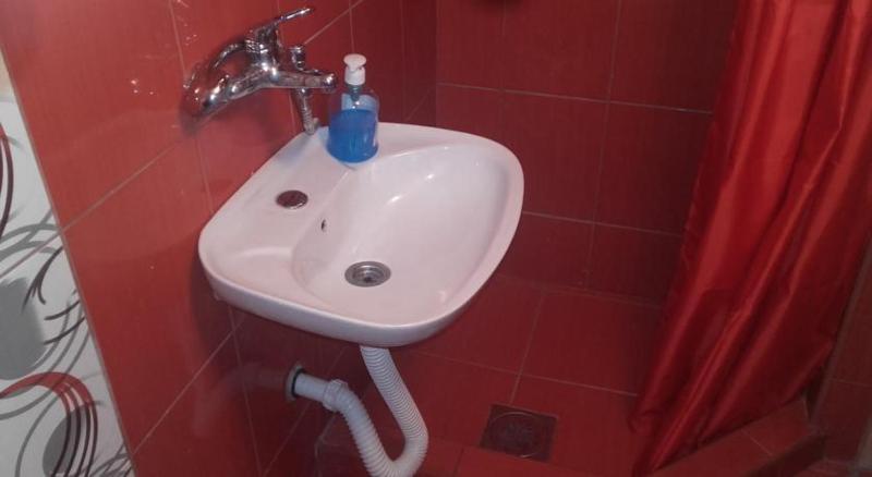 Quadruple Room with Private Bathroom image 2