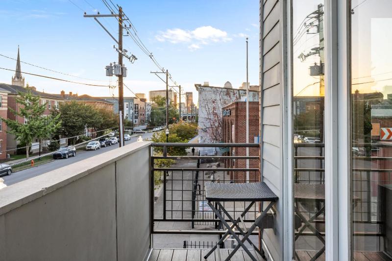 NEW Elegant Downtown Escape with Modern Comforts - image 17