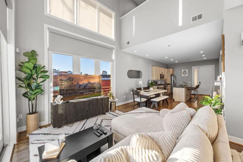 NEW Elegant Downtown Escape with Modern Comforts - image 2