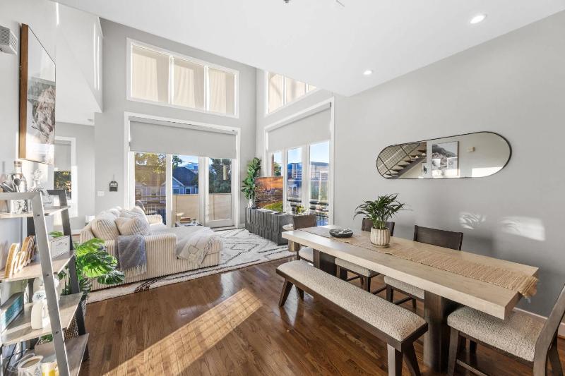 NEW Elegant Downtown Escape with Modern Comforts - image 28